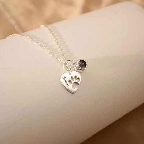 Collezione IN.CISO   ✔ Pet Amour  Collana personalizzata con nome e zampa, che proietta la tua foto